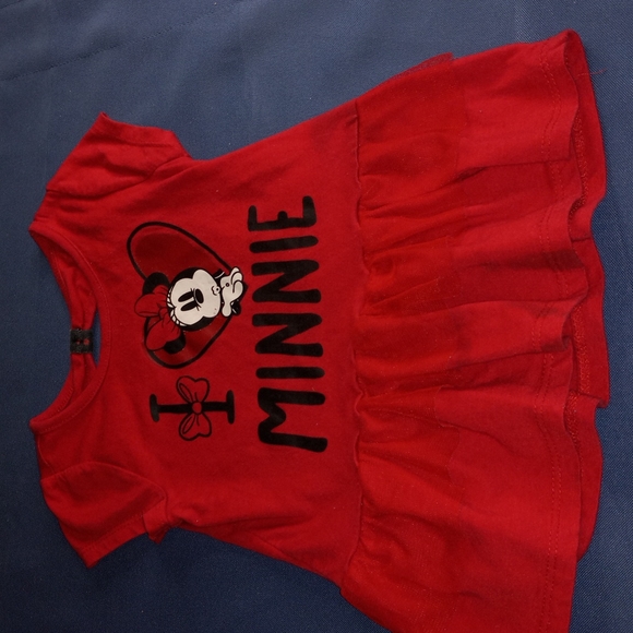 4 shirts - Picture 4 of 5